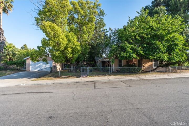 Property Photo: 751 S Linden Avenue CA 92316