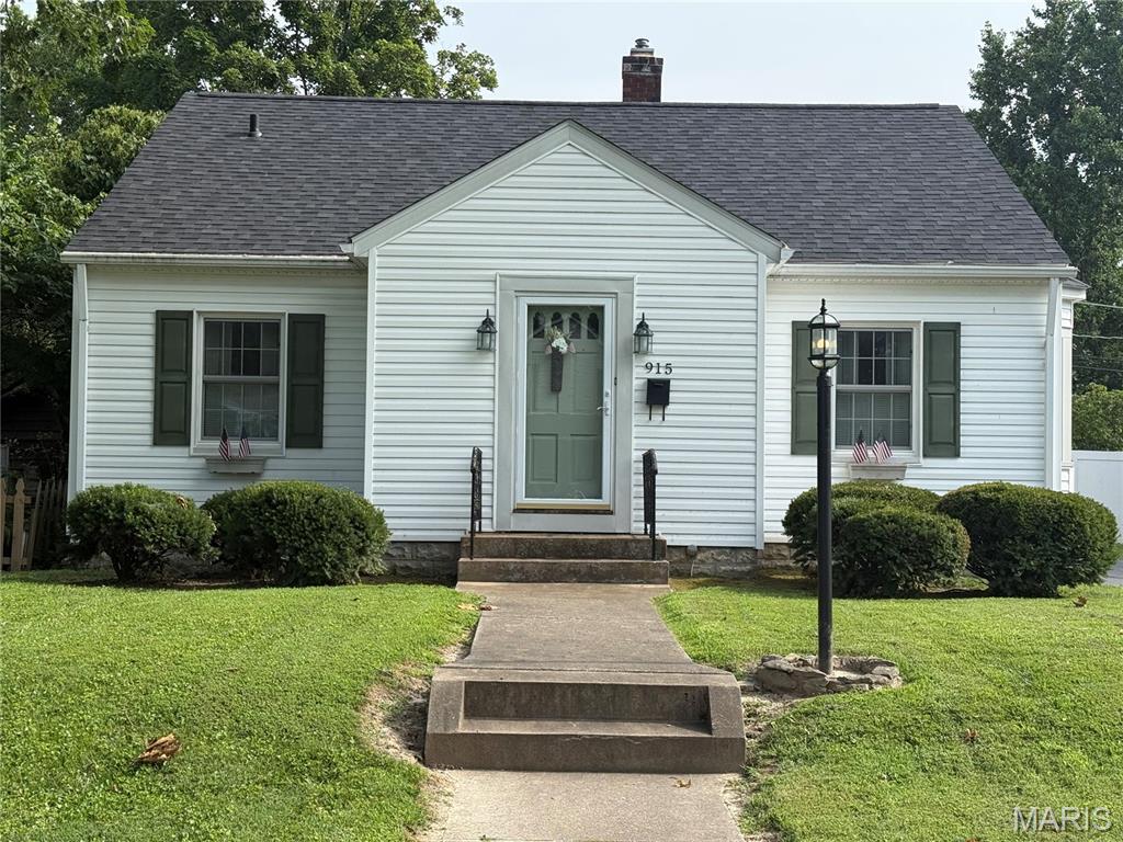 915 McKinley Boulevard  Alton IL 62002 photo