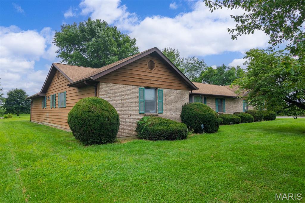 1104 Summerfield Road  St Jacob IL 62281 photo
