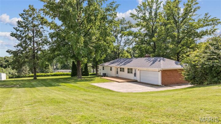 Property Photo: 9 Hedgewood Lane MO 63011