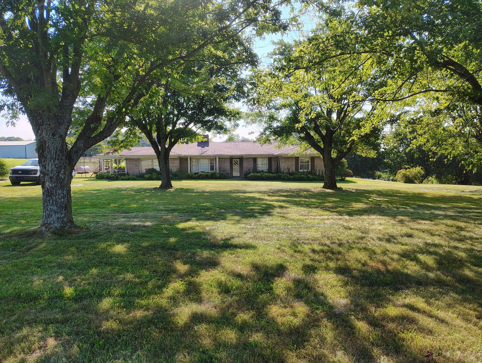 Property Photo: 2134 Oakdale Rd TN 37186