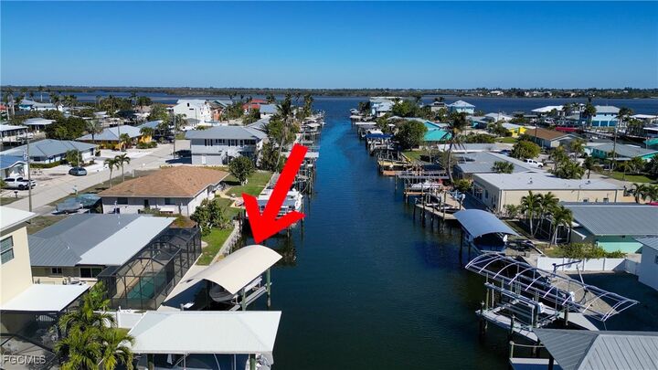Property Photo: 2821 Bruce Street FL 33993