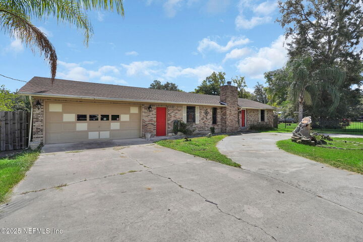 Property Photo: 2093 Palmetto Street FL 32068