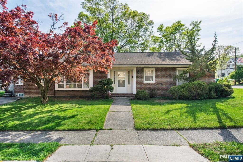 Property Photo:  127 Hudson Avenue  NJ 07512 