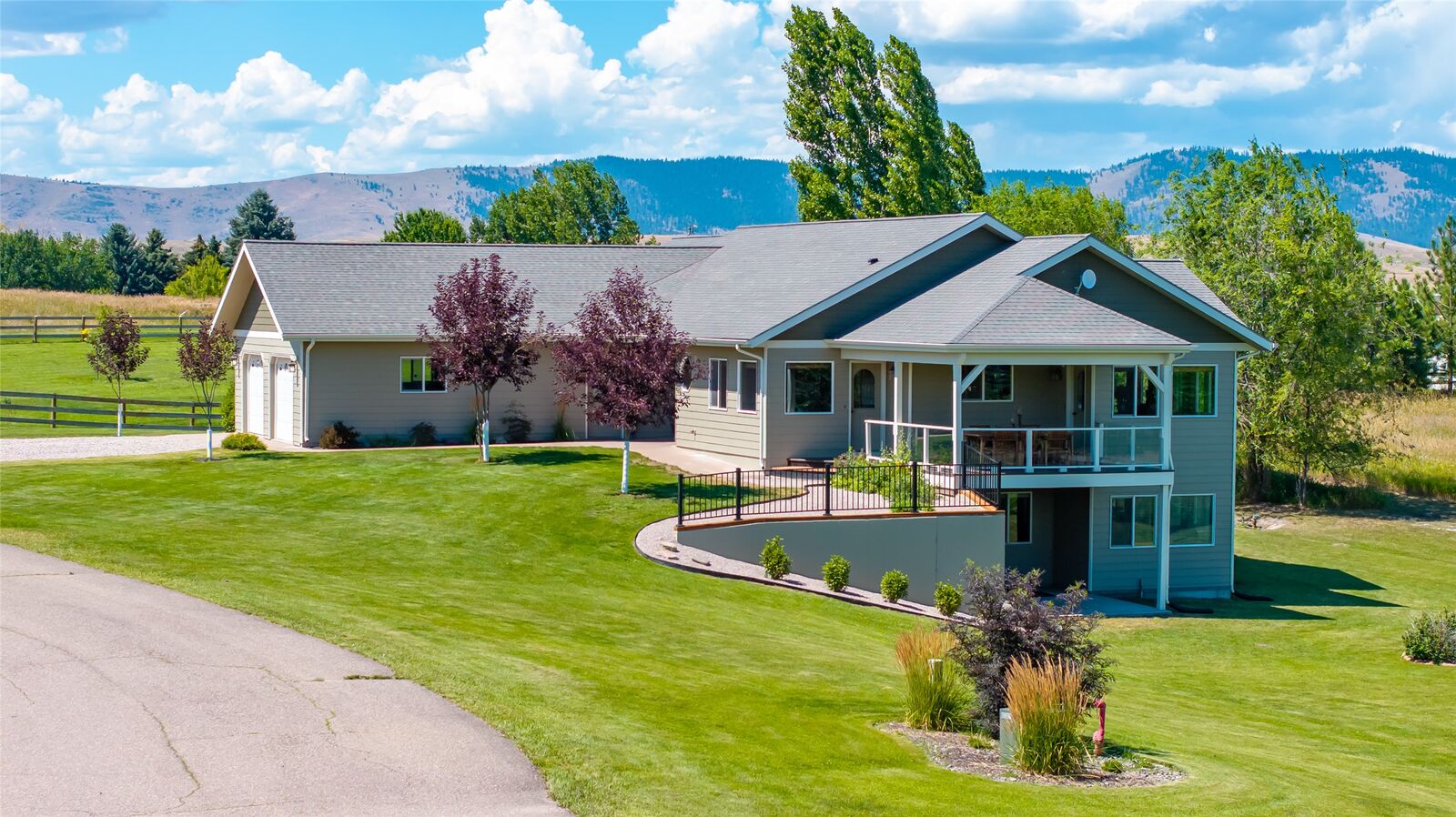 Property Photo: 39120 Lakeview Lane MT 59860