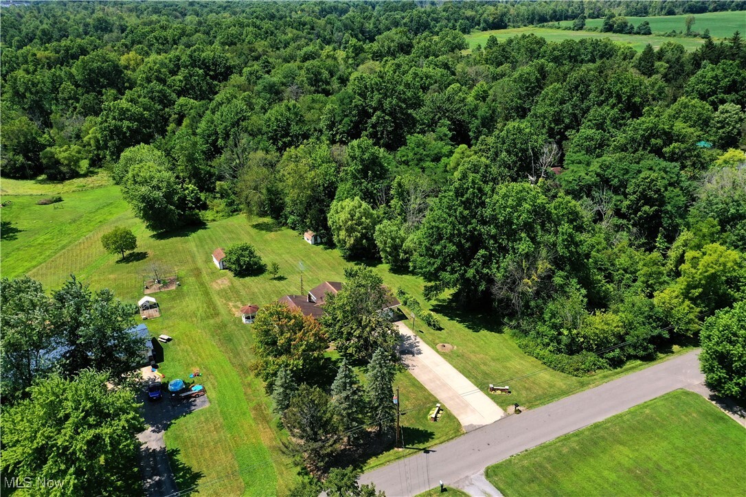 Property Photo:  5207 Pierce Road NW  OH 44481 