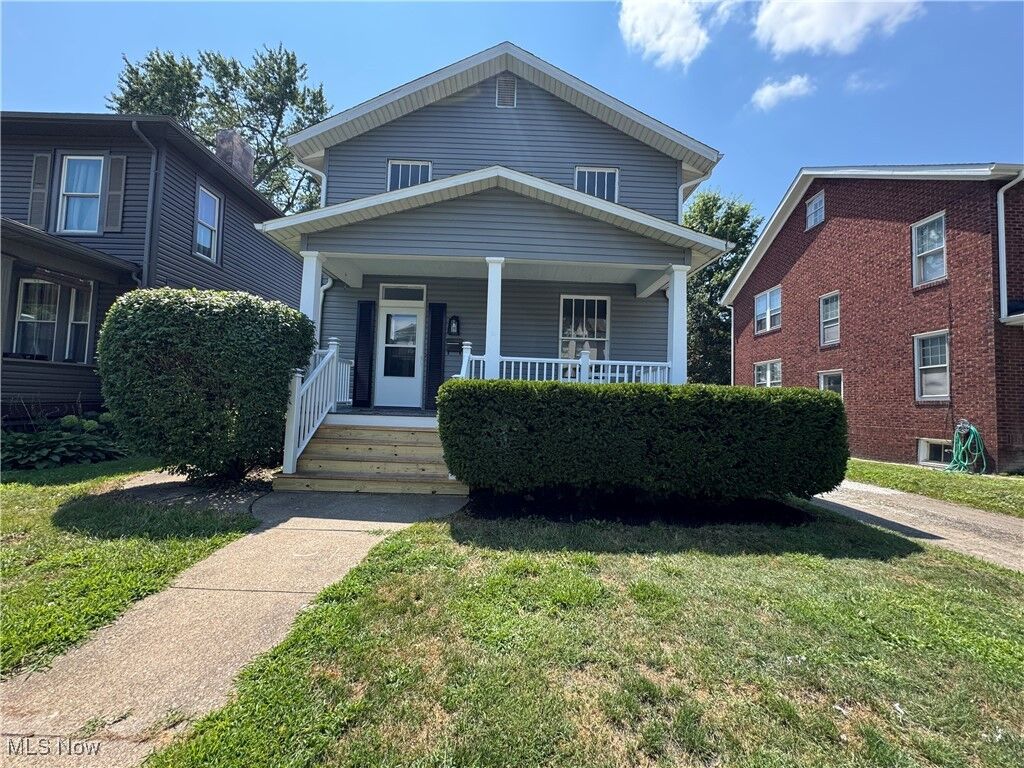 Property Photo:  720 Locust Avenue  OH 43701 
