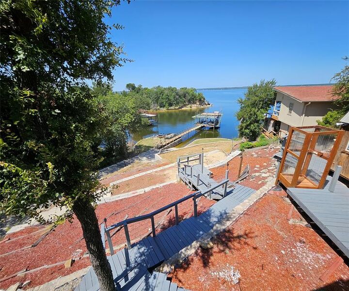 Property Photo:  411 N Lake Shore Circle  TX 76426 