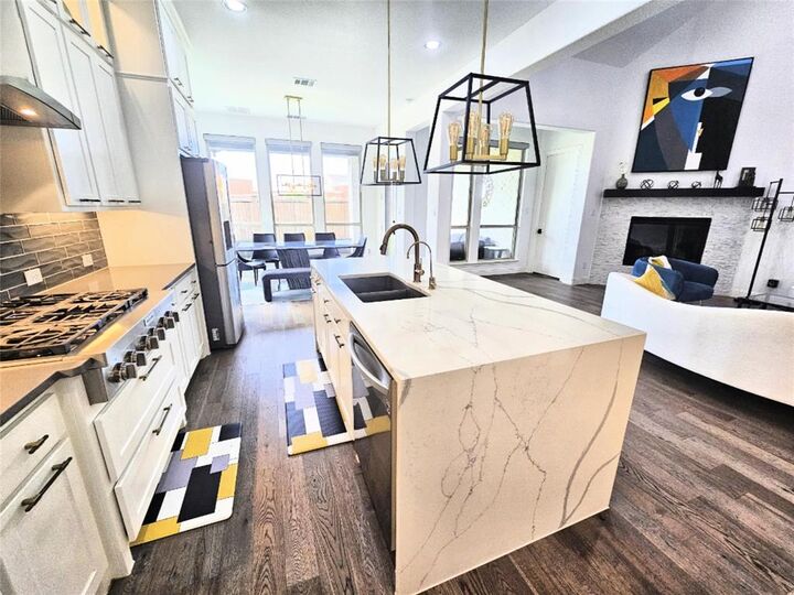 Property Photo: 3004 Warrington TX 75056