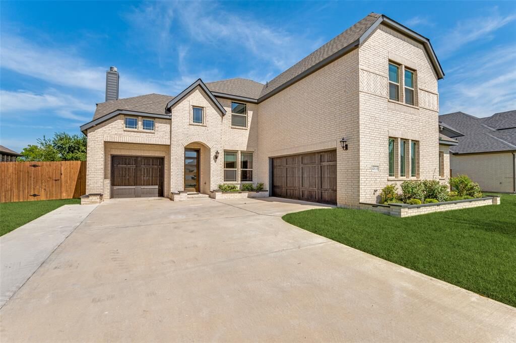 Property Photo: 4810 Nomad Drive TX 76065