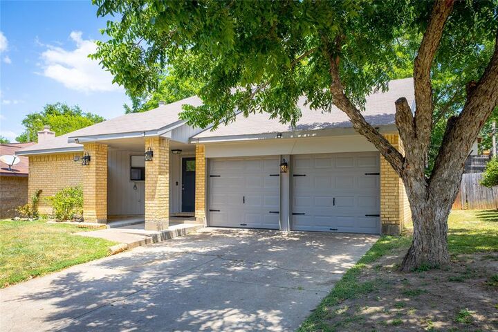 Property Photo:  6329 Peggy Drive  TX 76133 