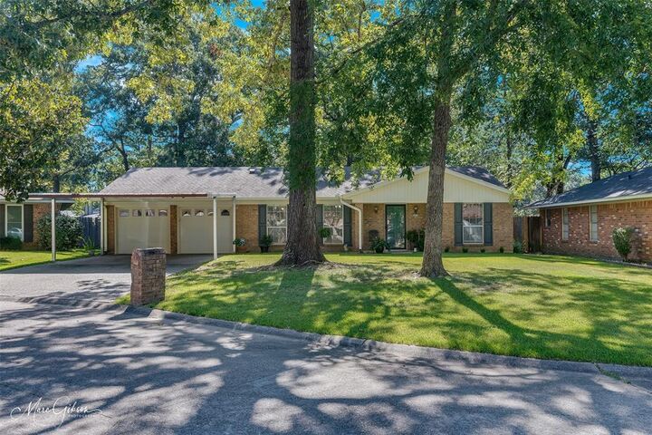 Property Photo: 9809 W Trails End LA 71118