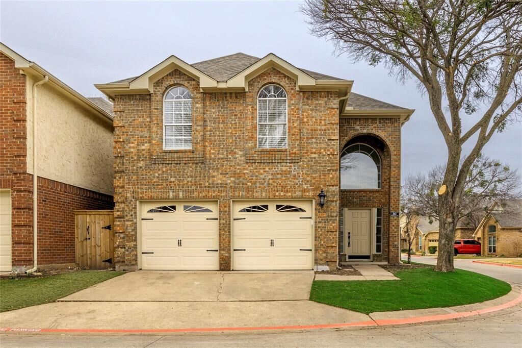 Property Photo: 362 Arbor Lane TX 76039