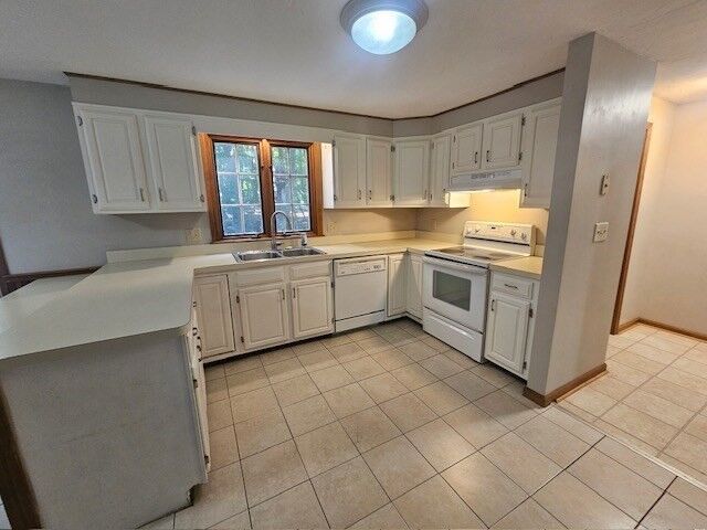 Property Photo:  80 Crestwood Dr 80  MA 01532 