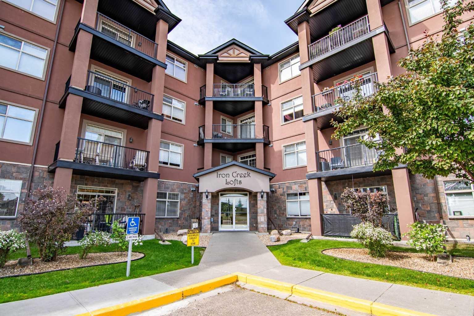 69 Ironstone 408  Red Deer AB T4R 0J9 photo