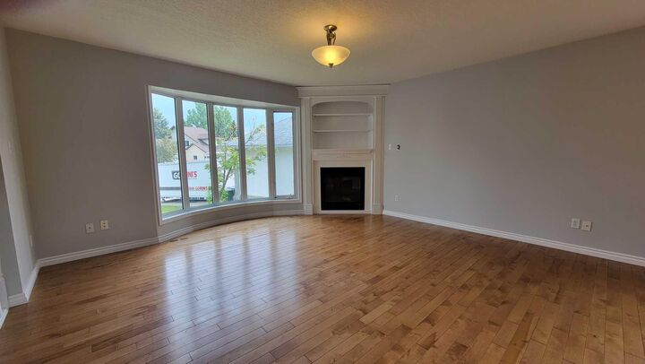 Property Photo:  5226 18 Avenue  AB T7E 1G9 