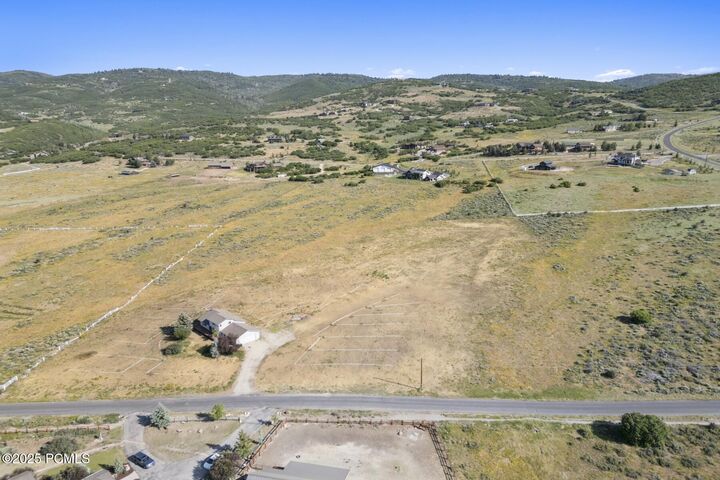 Property Photo:  725 Redden Road Road  UT 84098 