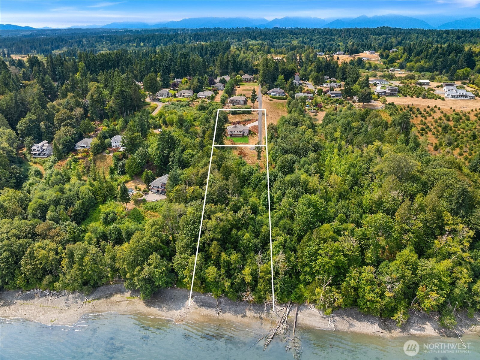 Property Photo: 2331 NE Toscana Way WA 98370