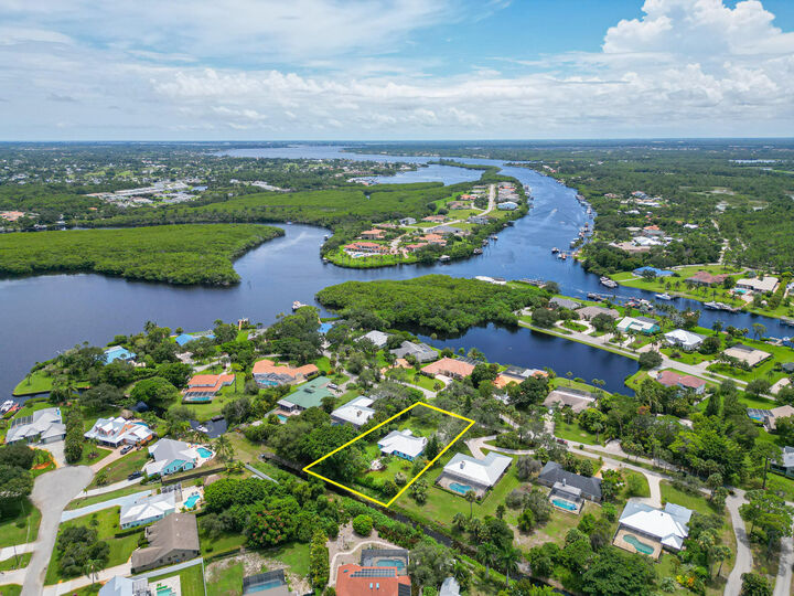 631 SE Norsemen Drive  Port Saint Lucie FL 34984 photo