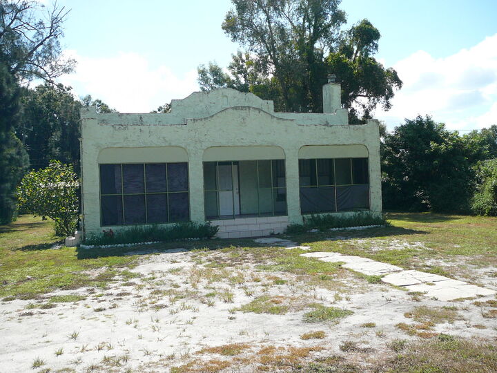 Property Photo: 2926 Sunrise Boulevard FL 34982