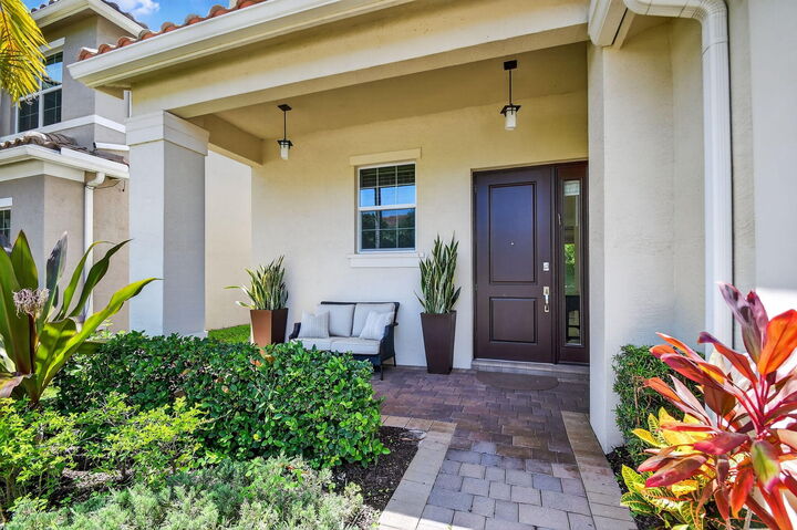 Property Photo: 10021 Steamboat Springs Circle FL 33446