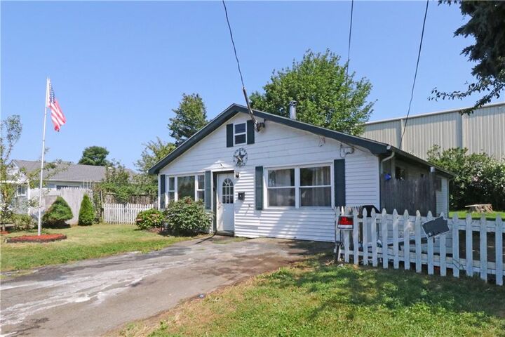 Property Photo: 10 Woolsey Road RI 02842