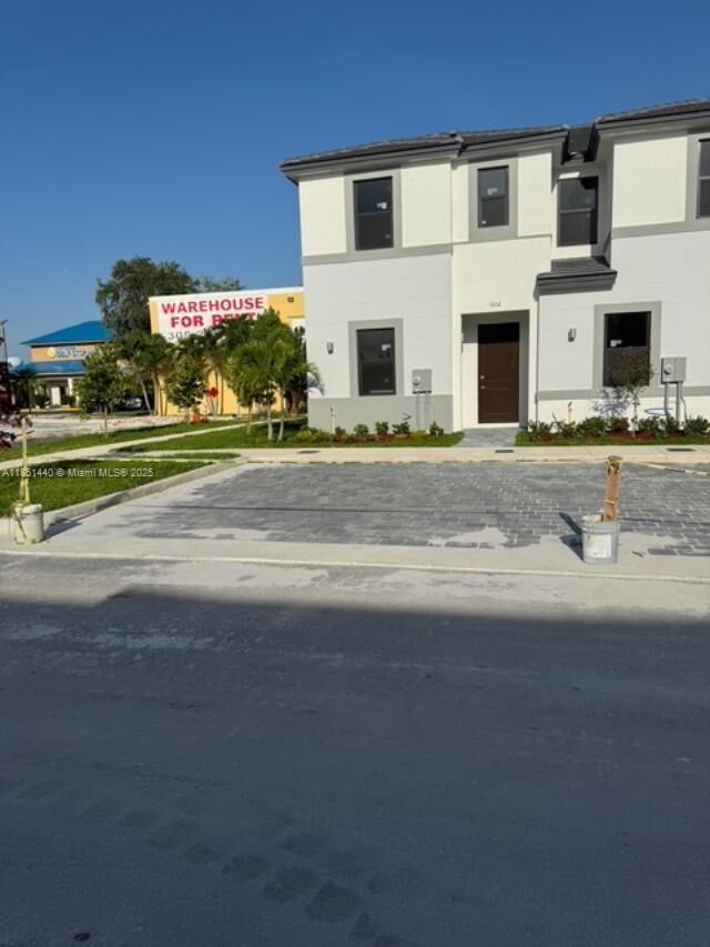 Property Photo: 1037 NW 1 Ave FL 33034