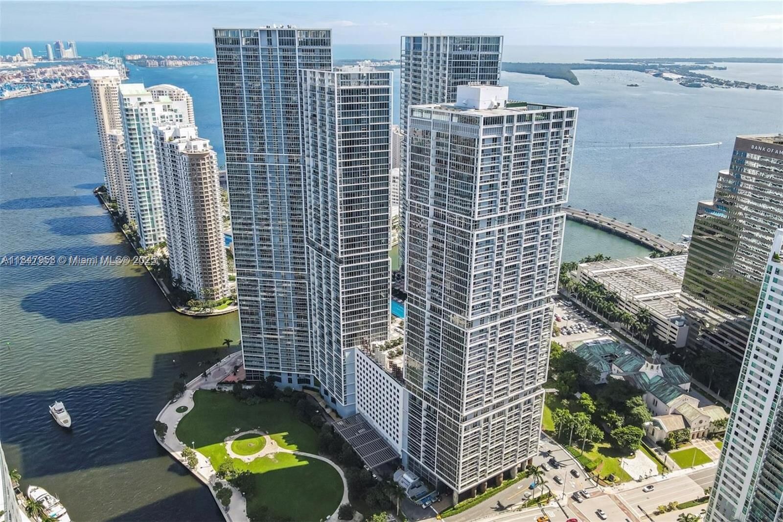 Property Photo: 495 Brickell Ave Bay706 FL 33131