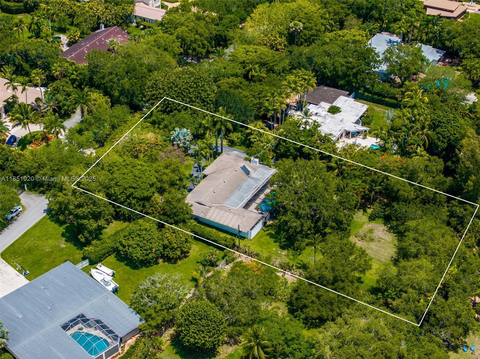 12365 SW 60th Ct  Pinecrest FL 33156 photo