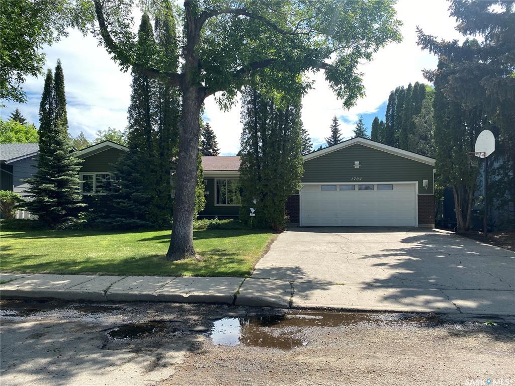 Property Photo: 1704 Gregory Drive SK S9A 3E2