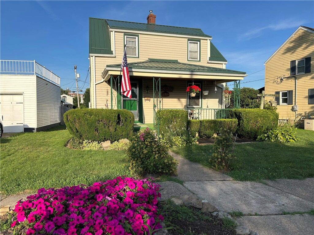 Property Photo: 1210 Princeton Ave PA 15065