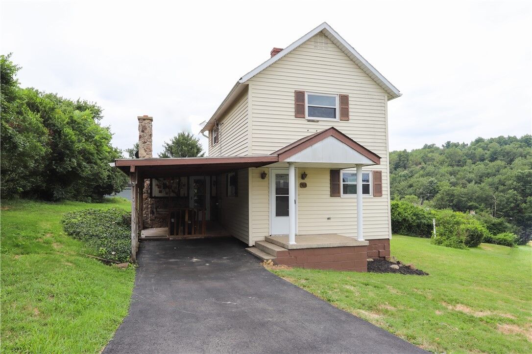 Property Photo:  513 Bucktown Rd  PA 15611 