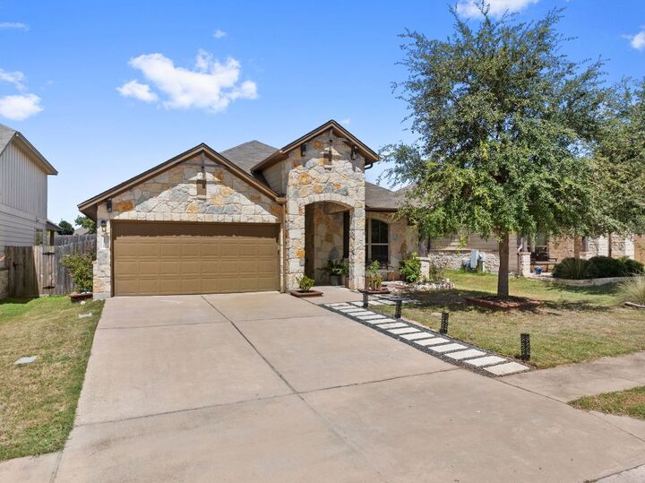 Property Photo: 13120 Olivers Way TX 78652