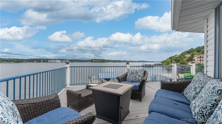 22 Emerald Lane  Lake Ozark MO 65049 photo