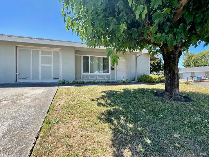 Property Photo:  476 478 Lincoln Avenue  CA 94931 