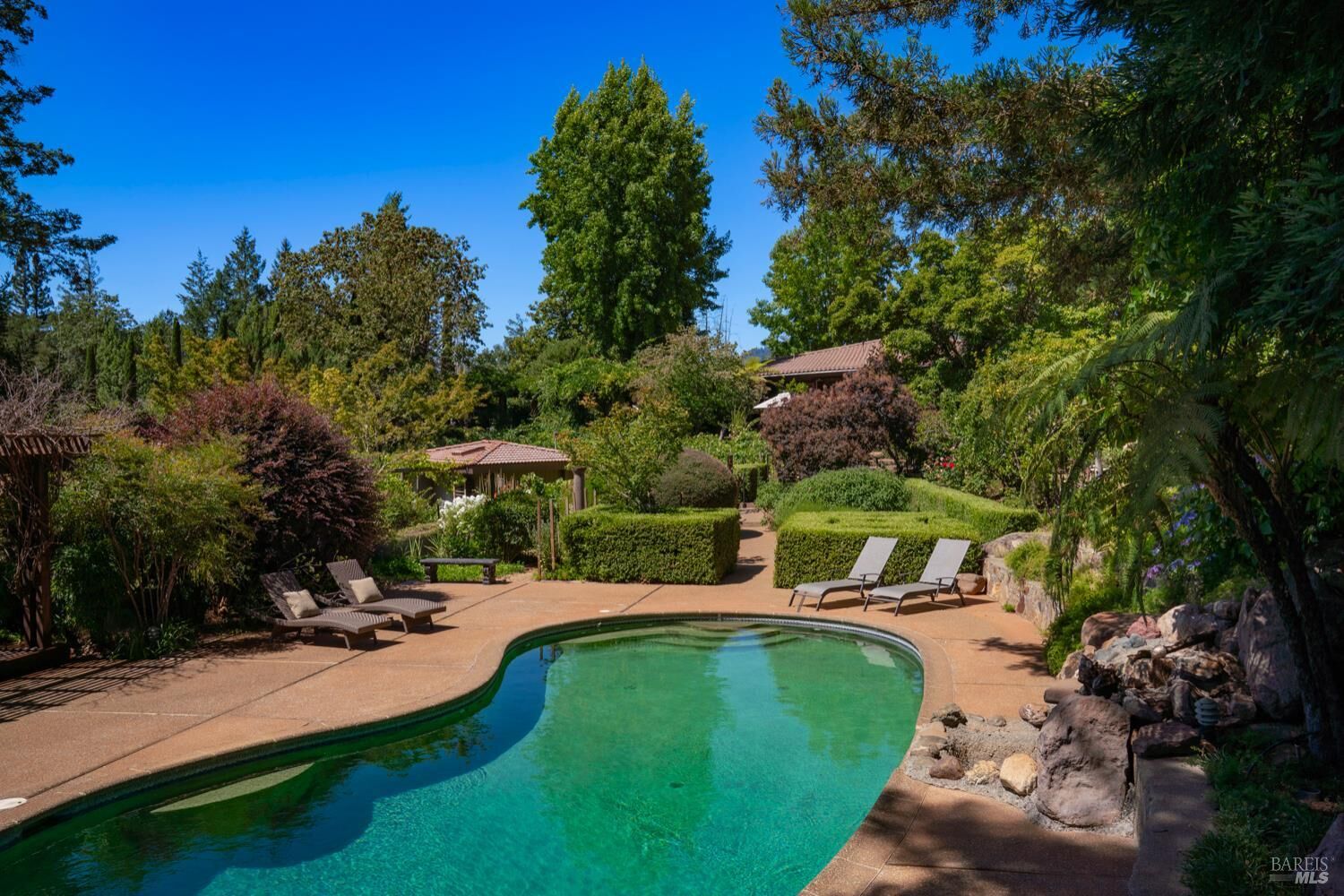 Property Photo: 1633 Dry Creek Road CA 95448