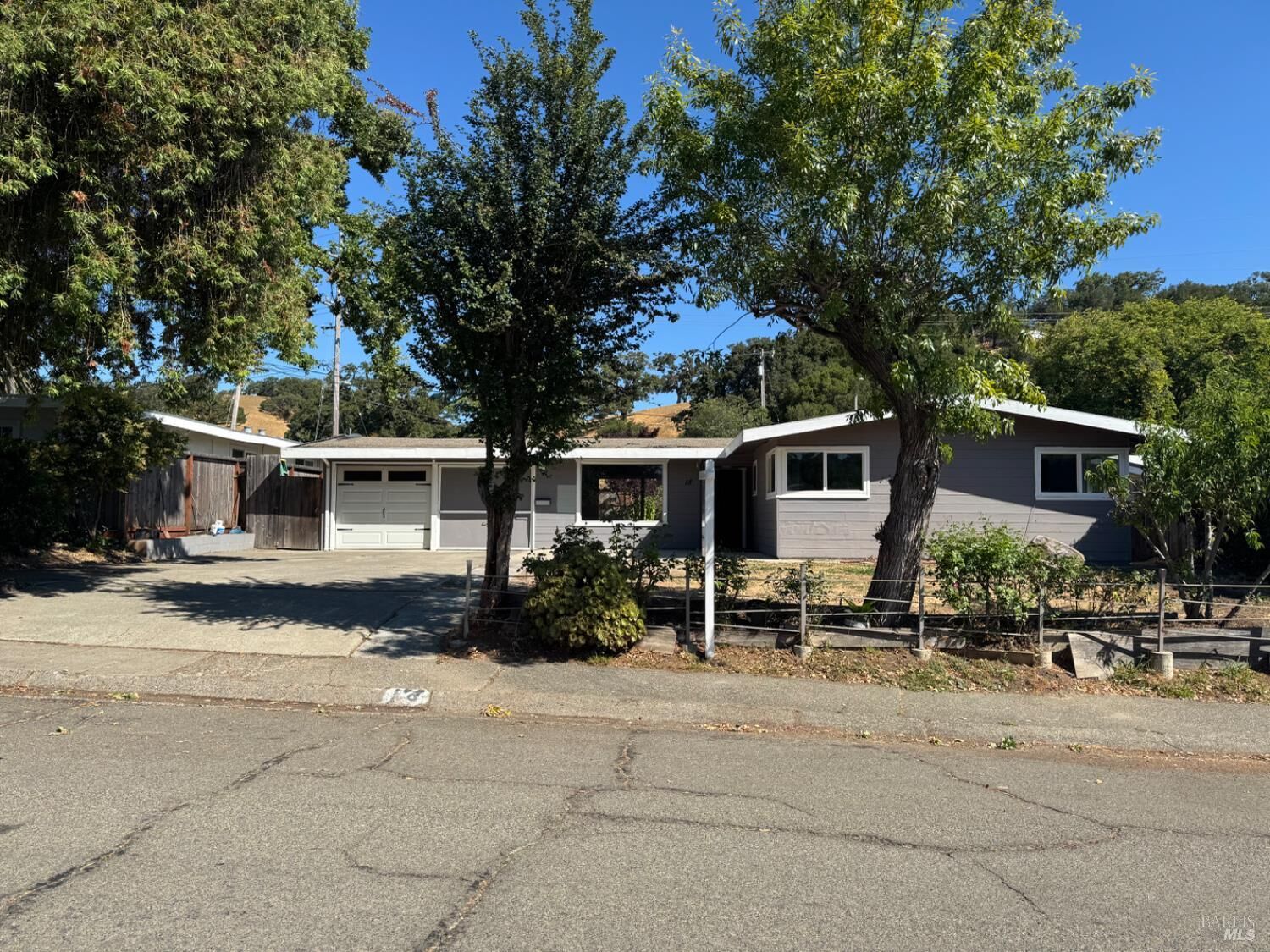 Property Photo:  18 Grande Vista  CA 94947 