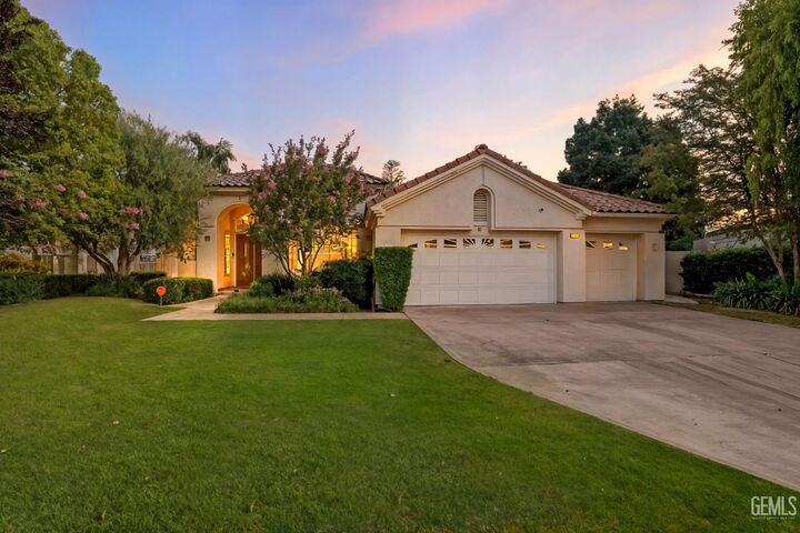 10904 Rockridge Way  Bakersfield CA 93311 photo