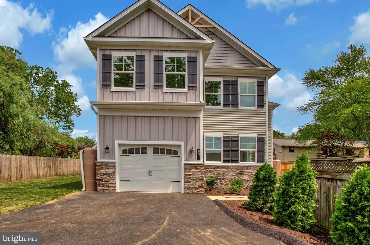 Property Photo:  807 Hillside Avenue  MD 21037 