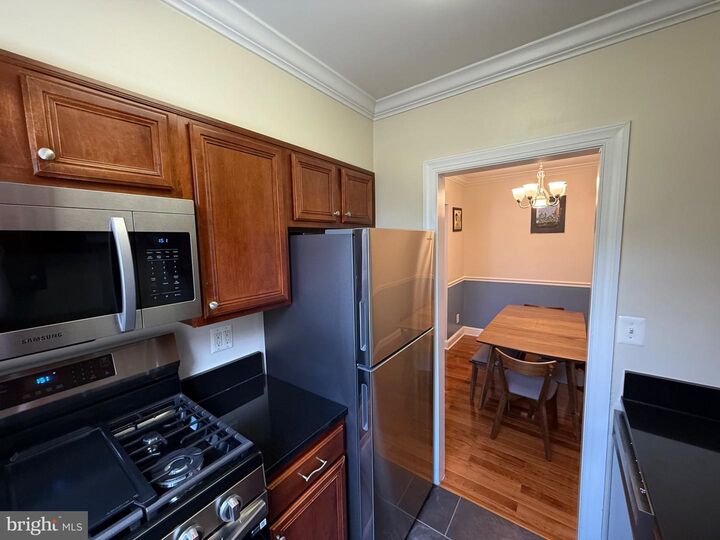 Property Photo:  922 S Washington Street 201  VA 22314 