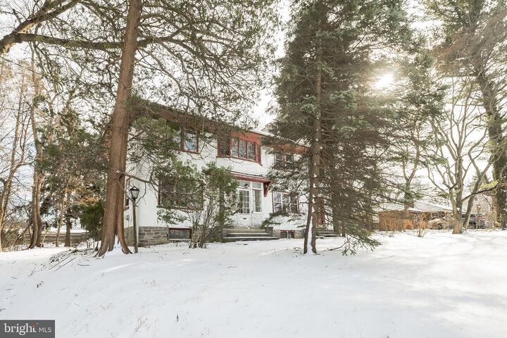 Property Photo: 431 N Hills Avenue PA 19038