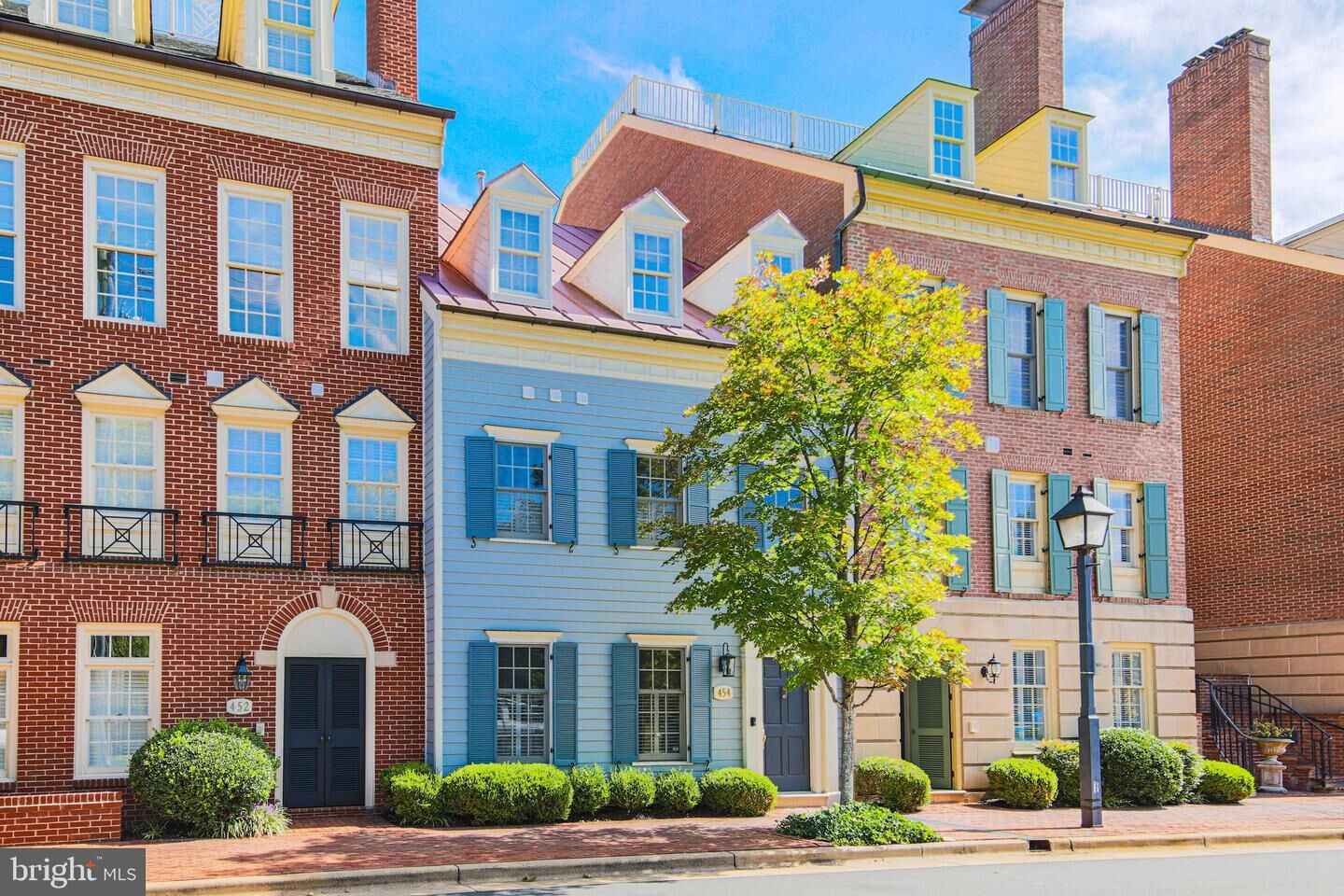 Property Photo: 454 S Union Street VA 22314