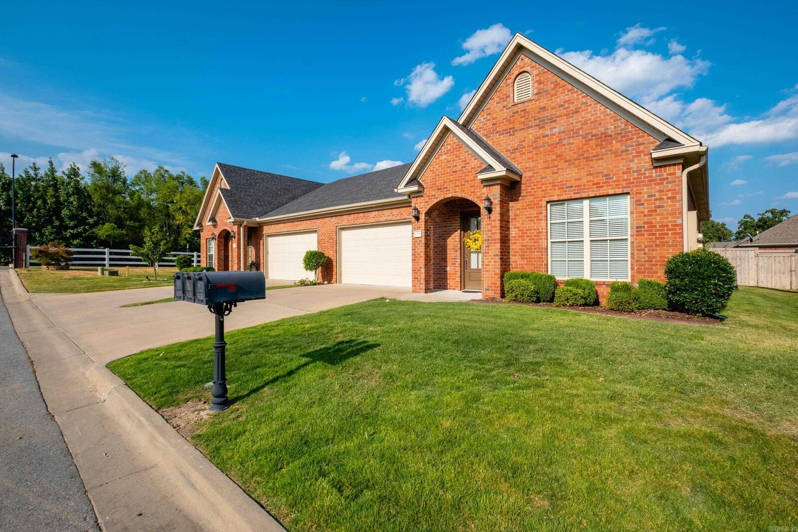 Property Photo:  426 Valley Ranch Circle  AR 72223 