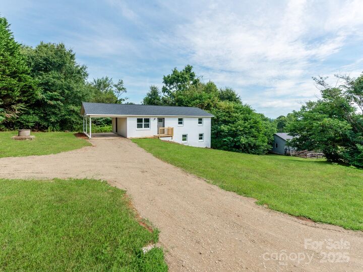 Property Photo: 5404 Hope Road NC 28168