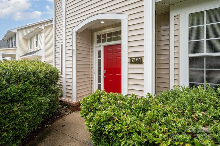 6721 Charter Hills Road  Charlotte NC 28277 photo