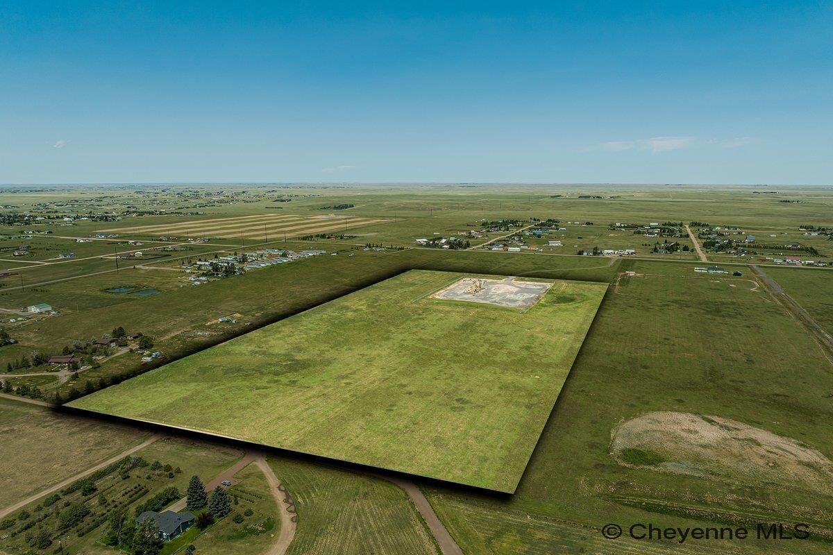 Property Photo: 10041 E Four Mile Rd WY 82001