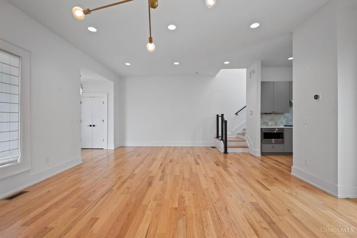 Property Photo:  1325 Knowlton Street  OH 45223 