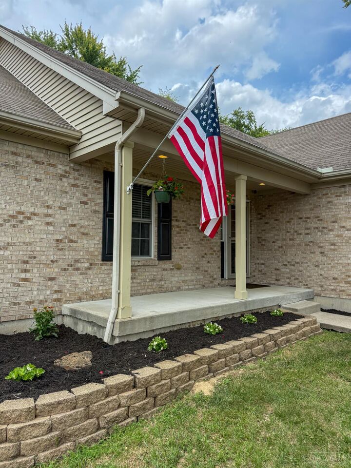 Property Photo: 1554 Deerwoods Drive OH 45150