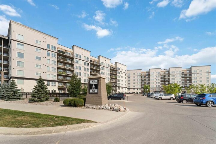 105 South Town Road  Winnipeg MB R3Y 2A1 photo