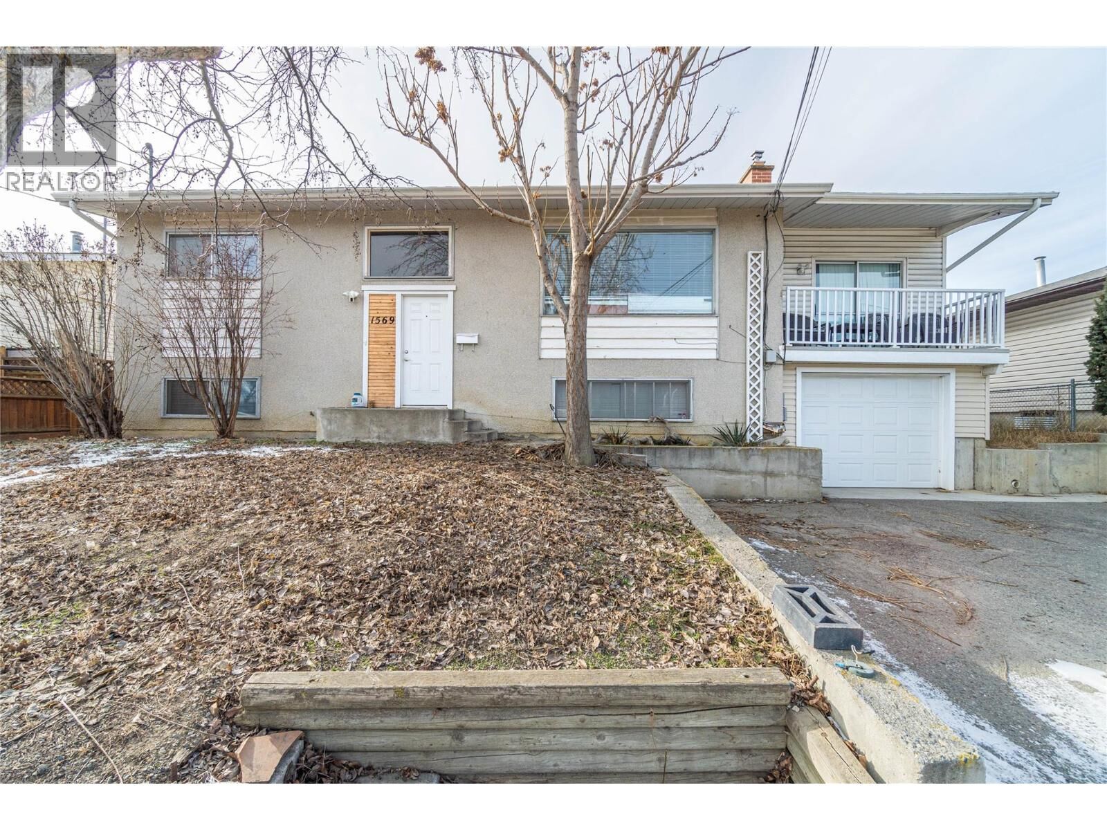 Property Photo: 1569 Westmount Drive BC V2B 6A1